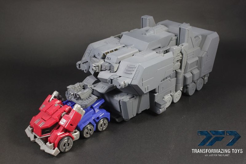 Transformazing Toys PB-01 Pandora's Box Trailer FOC Optimus Prime 